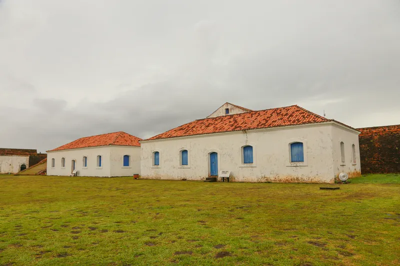 Edificações no interior da Fortaleza de São José de Macapá.