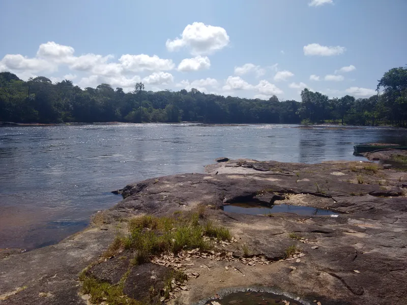 Paisagem fluvial no município de Amapá.